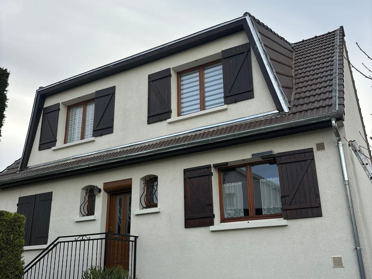 Maison pavillonnaire après réfection complète de toiture, Allier